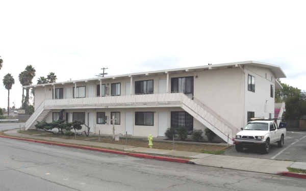 3786 Rolison Rd in Redwood City, CA - Building Photo - Building Photo