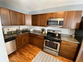 833 Sudbury Dr in Clayton, MO - Building Photo - Building Photo