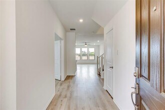 1717 River Plateau Dr in Leander, TX - Building Photo - Building Photo