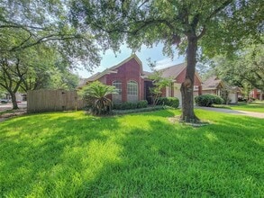 218 Windrift Ct in Sugar Land, TX - Building Photo - Building Photo