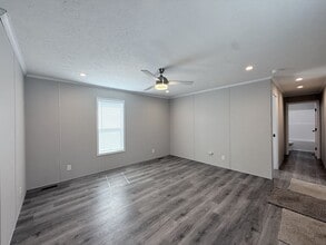 52780 S Zacharias Ct, Unit 16M in Chesterfield, MI - Building Photo - Building Photo