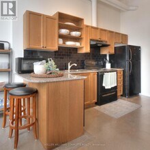 410-410 King St W in Kitchener, ON - Building Photo - Building Photo