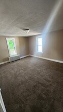 33 Day St, Unit Apt 3 in Fredonia, NY - Foto de edificio - Building Photo