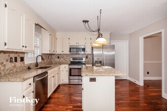 120 Hunters Pointe Dr, Unit 817-C-A in Dallas, NC - Building Photo - Building Photo