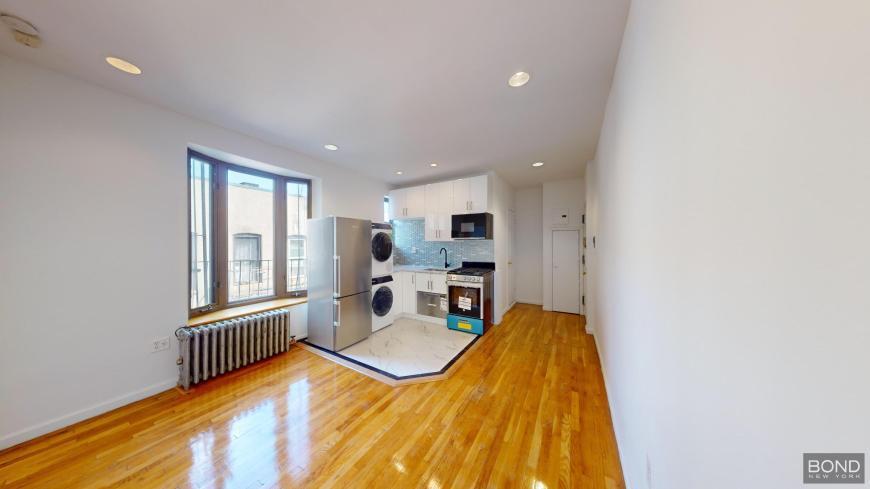 237 E 5th St in New York, NY - Building Photo