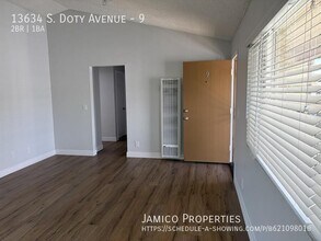 13634 S Doty Ave in Hawthorne, CA - Building Photo - Building Photo