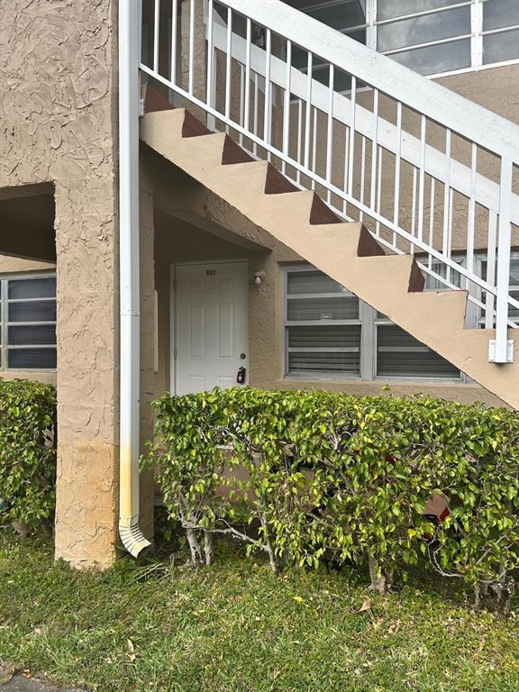 802 Twin Lakes Dr in Coral Springs, FL - Building Photo - Building Photo