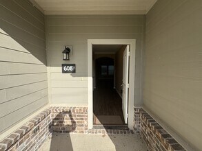 608 N Wofford St in Athens, TX - Building Photo - Building Photo