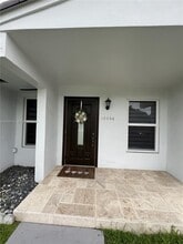 10356 SW 11th Terrace in Miami, FL - Building Photo - Building Photo