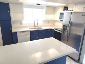 8552 E Indian School Rd in Scottsdale, AZ - Building Photo - Building Photo