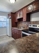 401 SW 109th Ave in Miami, FL - Building Photo - Building Photo