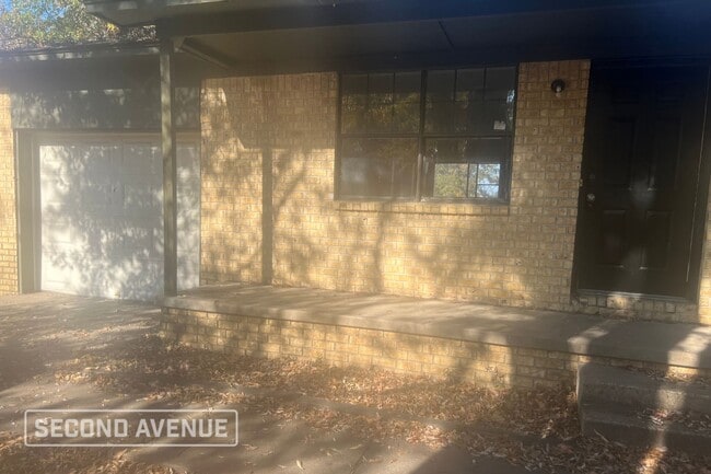 property at 1014 O'Neal St