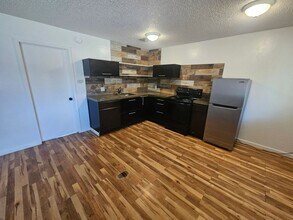 25195 Grant St in Los Molinos, CA - Building Photo - Building Photo