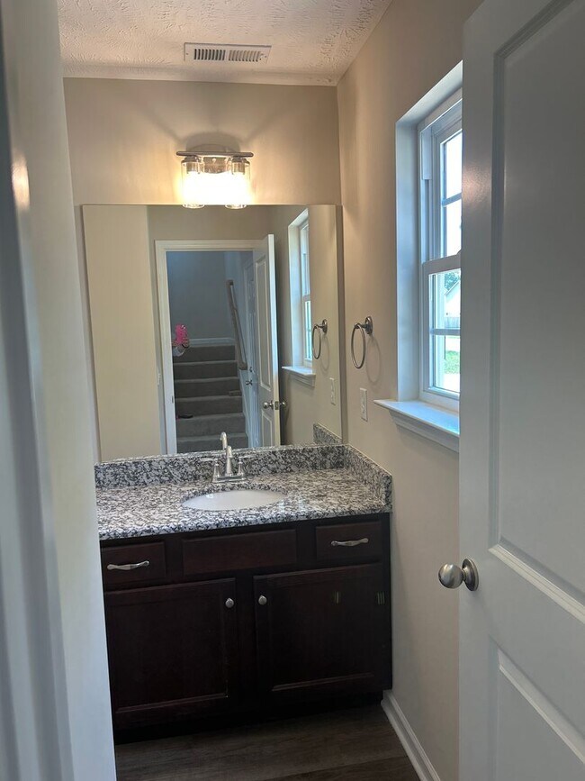 19 Timber Circle in Manchester, TN - Building Photo - Building Photo