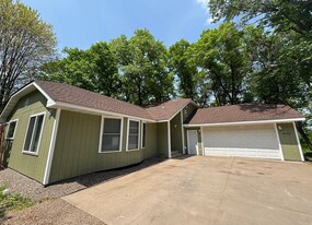6420 165th Ave NE in Forest Lake, MN - Building Photo