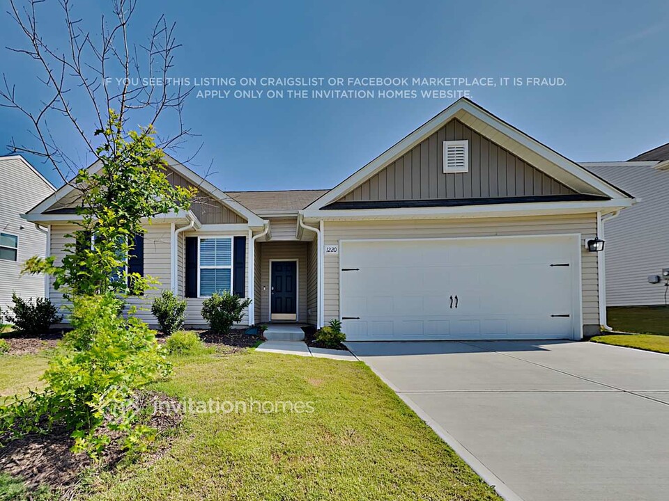 1220 Standing Oak Dr in Salisbury, NC - Building Photo