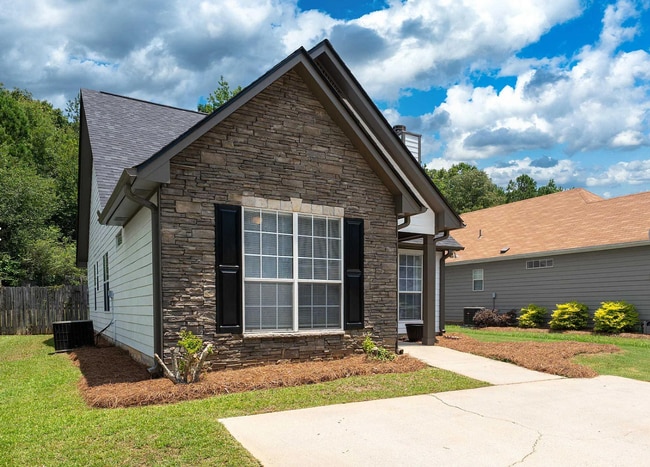 160 Carrington Ln in Calera, AL - Building Photo - Building Photo