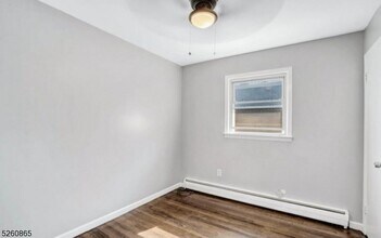 297 E Scott Ave-Unit -2 in Rahway, NJ - Building Photo - Building Photo