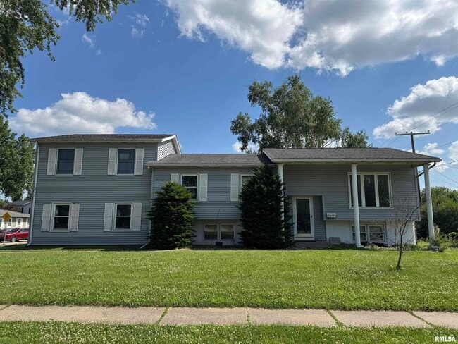 property at 2107 Tanglefoot Ln
