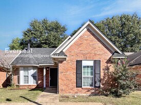 7594 Iris Dr in Southaven, MS - Building Photo