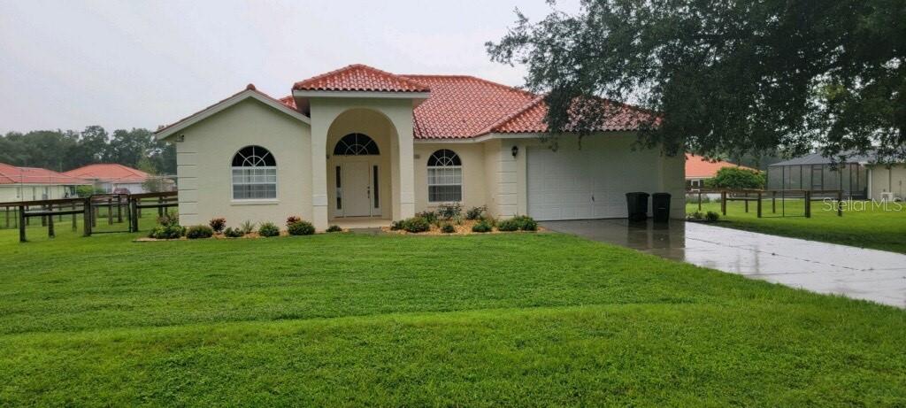 4265 E Amsterdam St in Inverness, FL - Building Photo