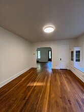 2683 Hampshire Rd, Unit 1 in Cleveland Heights, OH - Foto de edificio - Building Photo