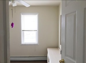 152 E Davis Ave in Wildwood, NJ - Foto de edificio - Interior Photo