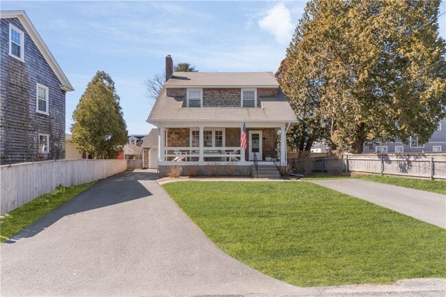193 Coggeshall Ave in Newport, RI - Building Photo - Building Photo