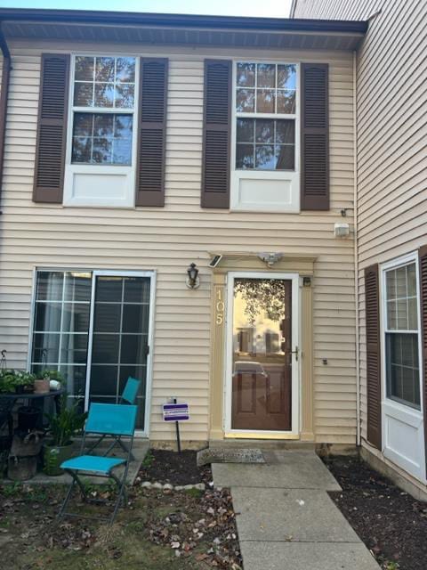 105 Azalea Ct