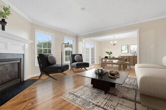 612 Hunting Creek Rd in Canonsburg, PA - Building Photo - Building Photo