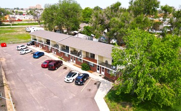 A & R Apartments in Greeley, CO - Building Photo - Building Photo