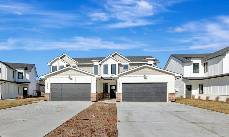 2265 N 159th Ct E in Wichita, KS - Foto de edificio