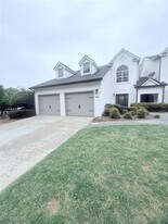 2015 Barrett Lakes Blvd in Kennesaw, GA - Building Photo