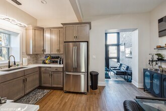 2452 W Lexington St in Chicago, IL - Building Photo - Building Photo