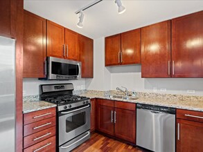 929 Portland Ave in Minneapolis, MN - Building Photo - Building Photo