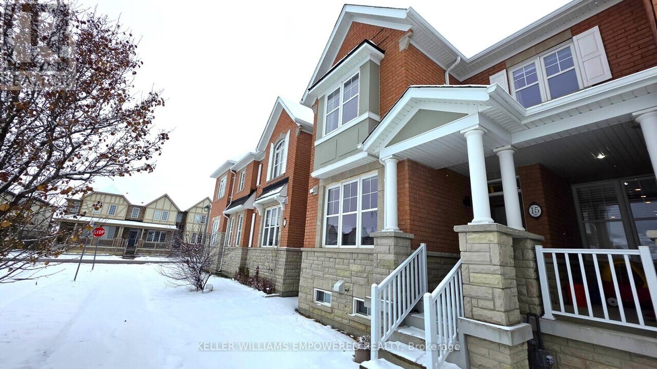 15 Dimma St in Markham, ON - Building Photo