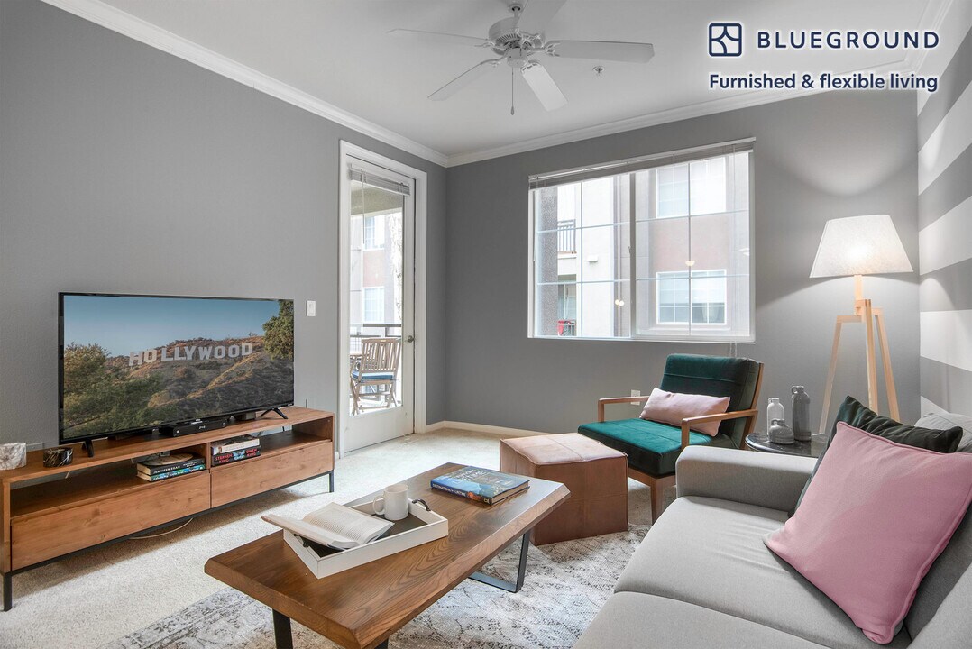 3221 Carter Ave-Unit -FL2-ID28 in Marina Del Rey, CA - Foto de edificio