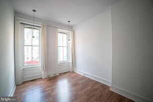 141 N 21st St in Philadelphia, PA - Building Photo