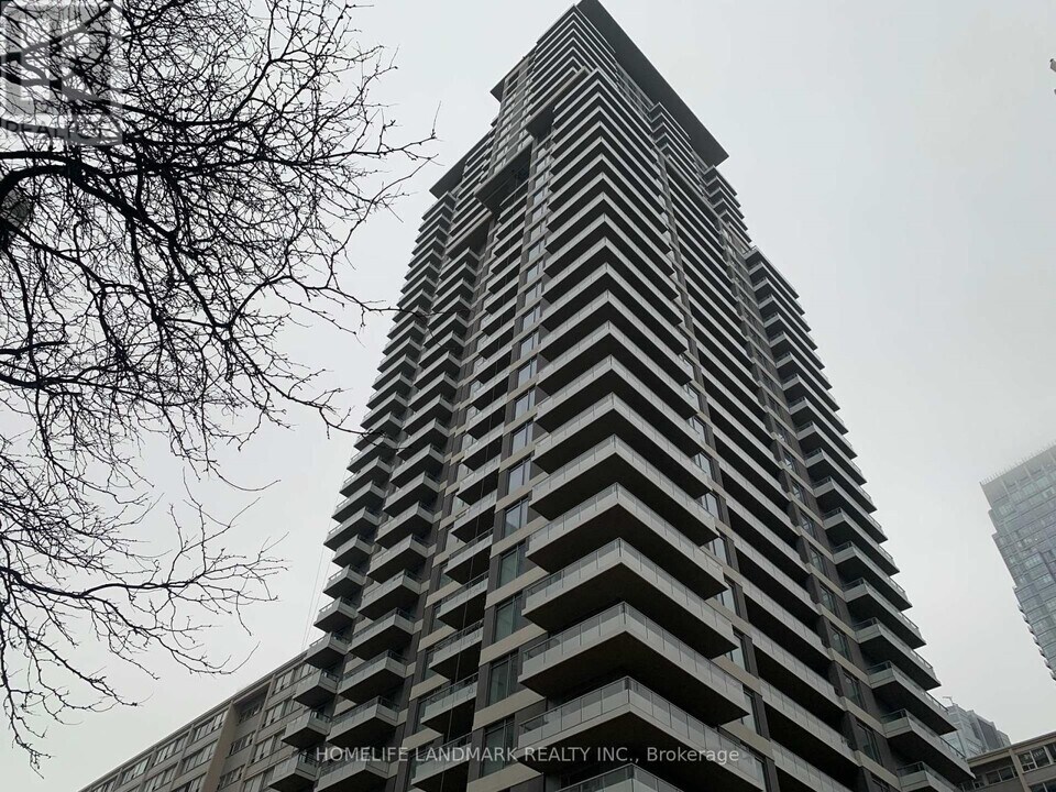 50-2350 Dunfield Ave in Toronto, ON - Building Photo