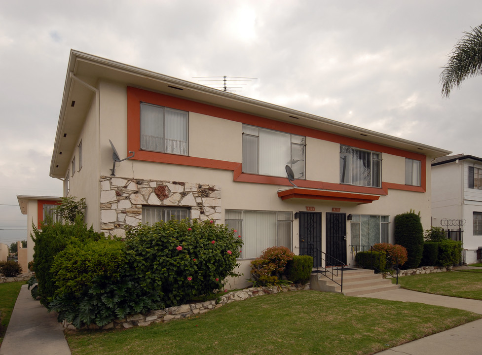 4117 Palmyra Rd in Los Angeles, CA - Building Photo