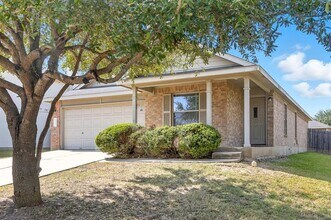 209 Lake Washington Dr in Kyle, TX - Building Photo - Building Photo