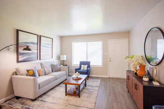 Dorado Heights in Albuquerque, NM - Building Photo - Building Photo