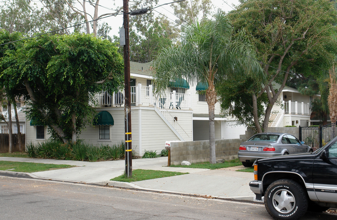 430 S Olive St in Orange, CA - Building Photo