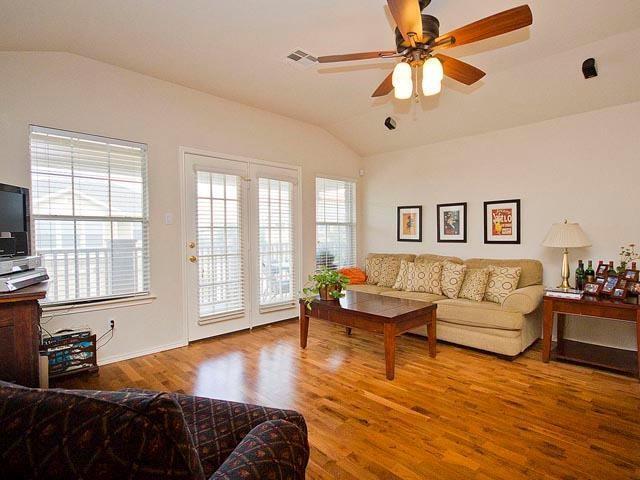 16100 Great Oaks Dr in Round Rock, TX - Building Photo - Building Photo