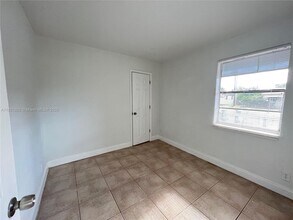 405 NW 5th St in Pompano Beach, FL - Building Photo - Building Photo