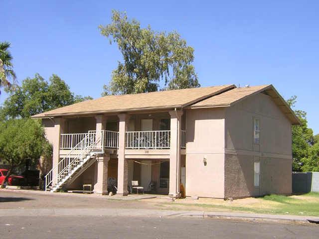 312-318 & 325 E Vine Cir in Mesa, AZ - Building Photo - Building Photo