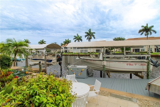 property at 183 Eveningstar Cay
