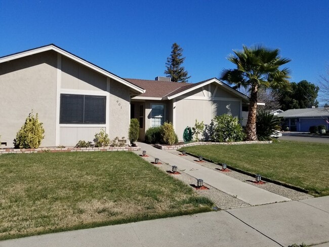 property at 901 Hedstrom Rd