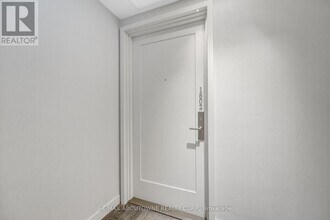 3-1803 Gloucester St in Toronto, ON - Building Photo - Building Photo