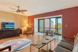 1601 Bayhouse Point Dr in Sarasota, FL - Building Photo - Building Photo